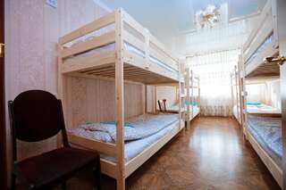 Хостелы Light House Pavlodar Hostel Павлодар Кровать в общем 8-местном номере для мужчин и женщин-14