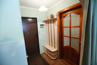 Хостелы Light House Pavlodar Hostel Павлодар Двухместный номер с двуспальной кроватью и дополнительной кроватью-8